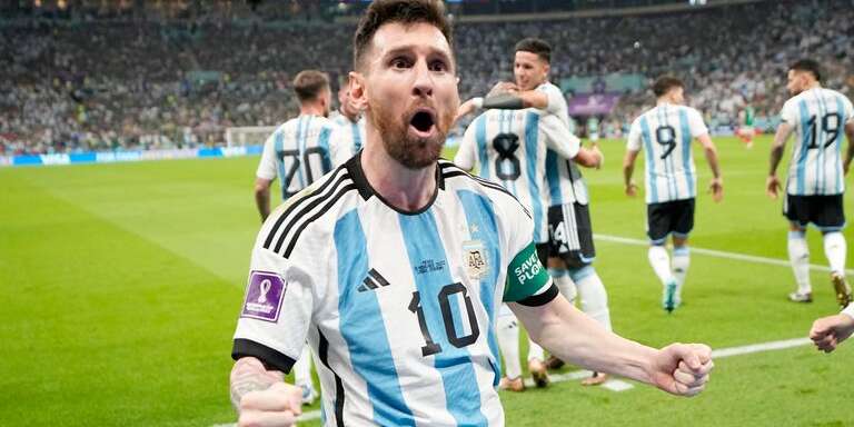 Lionel Messi celebrating his goal against mexico