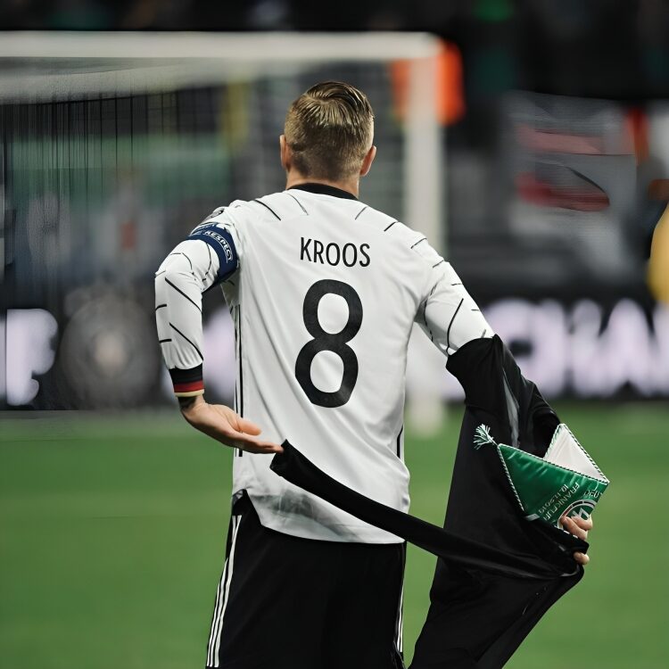 Toni Kroos returns to Germany duty three years after retiring