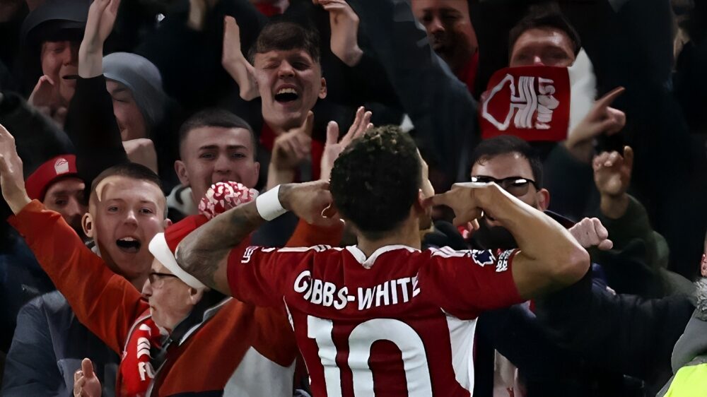 Morgan Gibbs White celebrates in front of the Nottingham Forest fans
